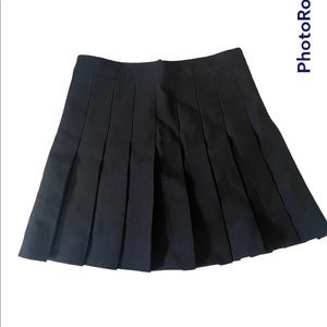 Black pleated miniskirt
